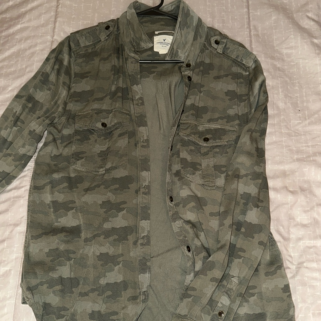 American Eagle Camo Button Down